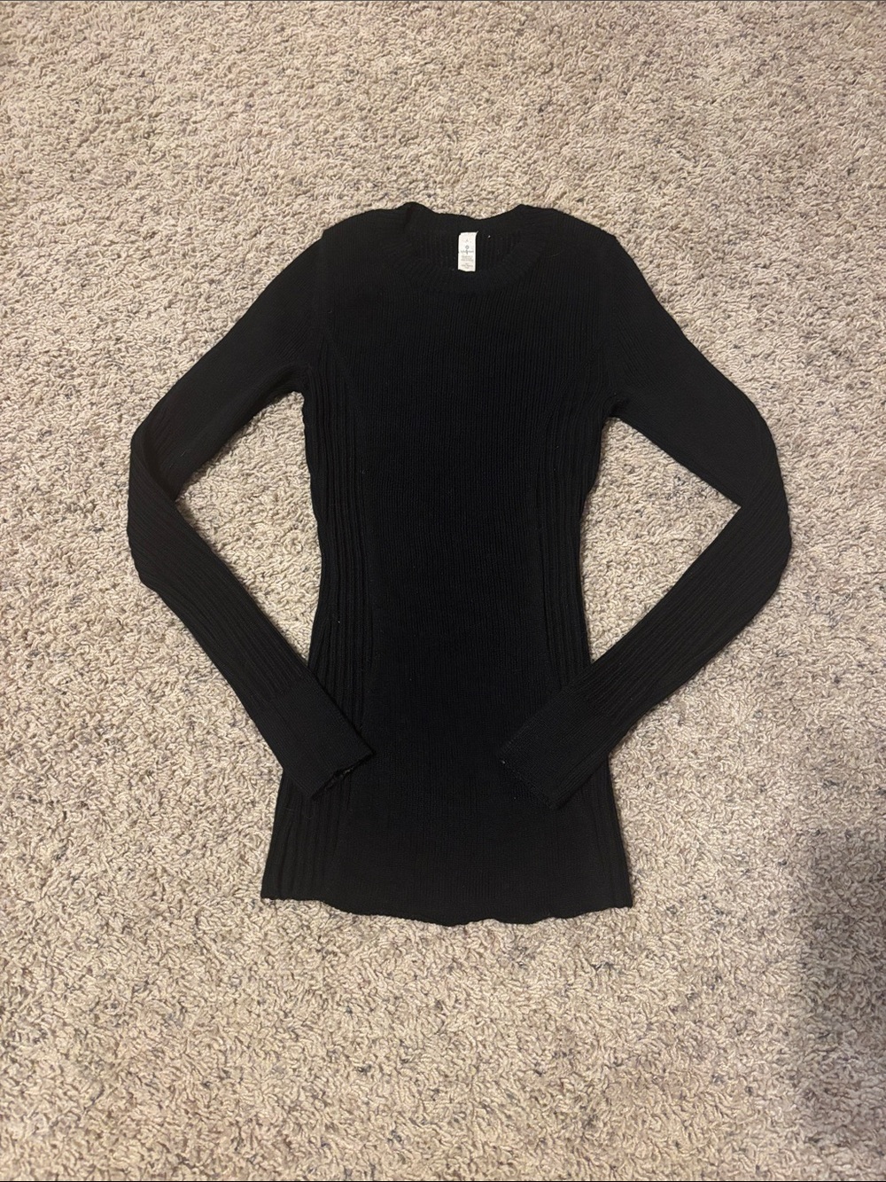 Lululemon black sweater
Size 4